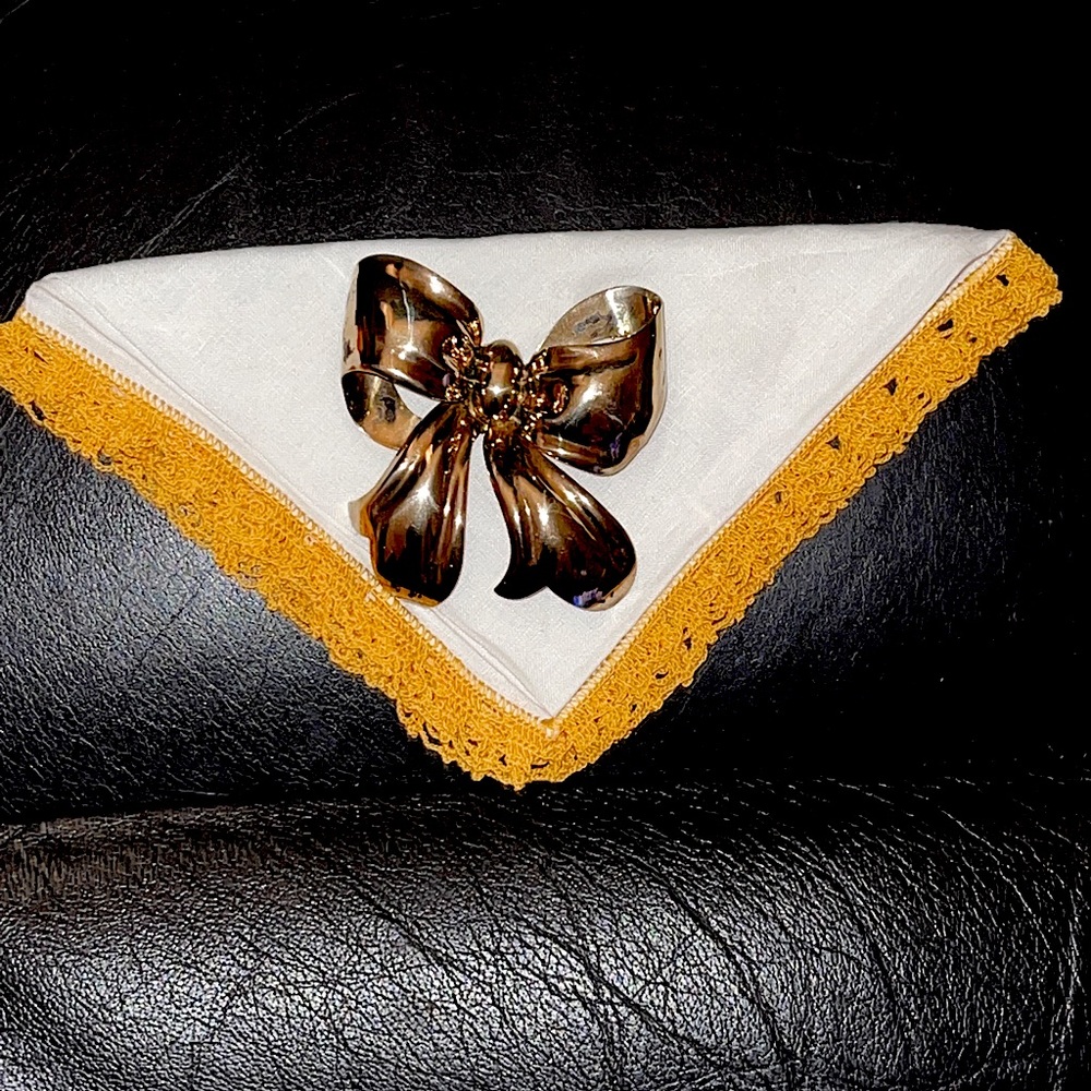 MONET LARGE STERLING SILVER BOW BROOCH